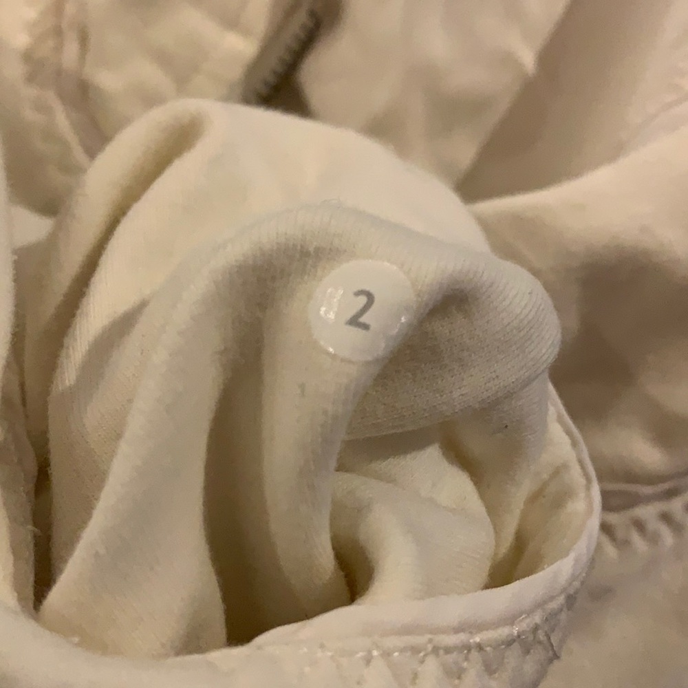 Lululemon Off White Live Simply Jacket GUC - size 2 - Picture 4 of 17